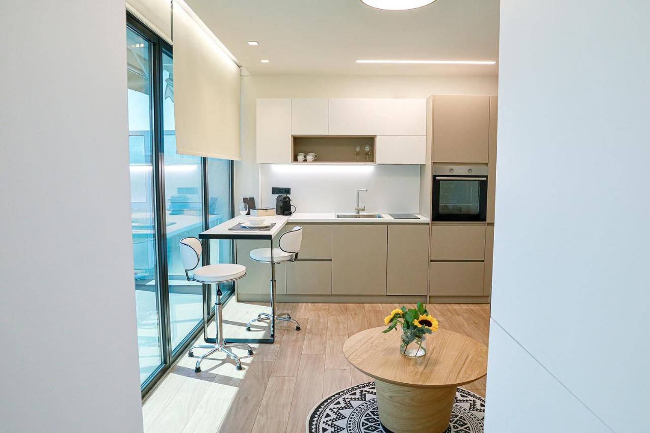 The First Key Luxury & Small Apartment In The Center Of Xanthi Exterior photo